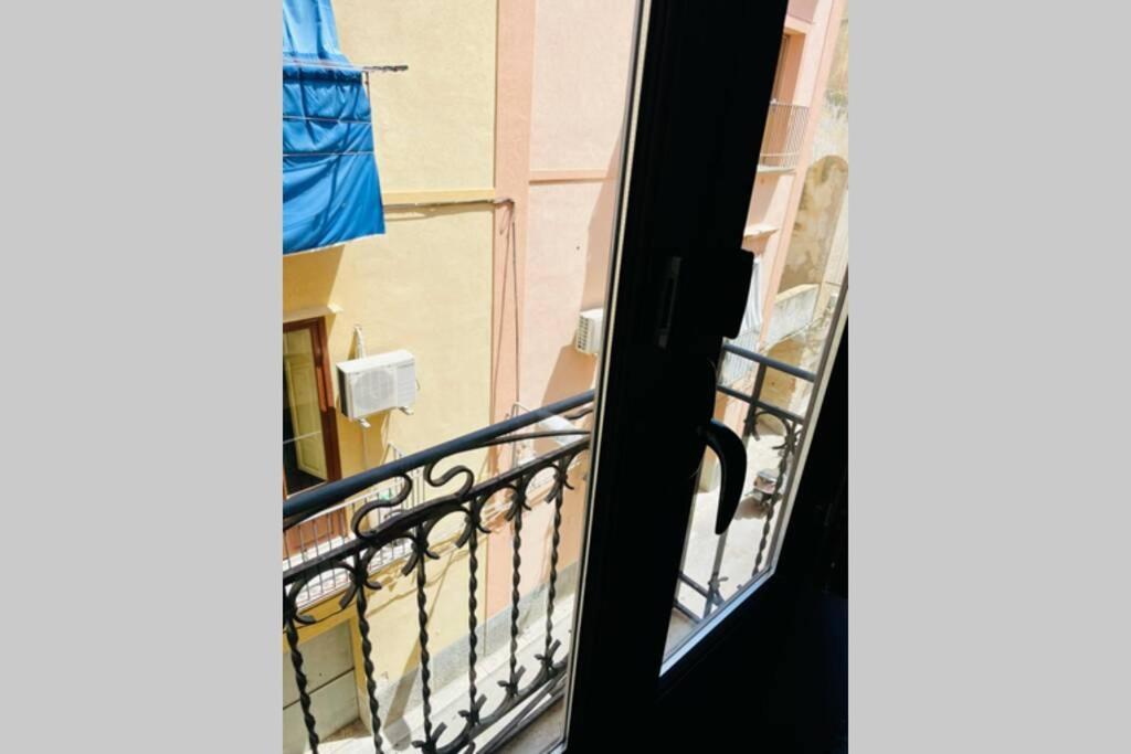 Trapani Centro Storico Apartment, Great Central Location! All New Furniture And Appliances! Exterior photo
